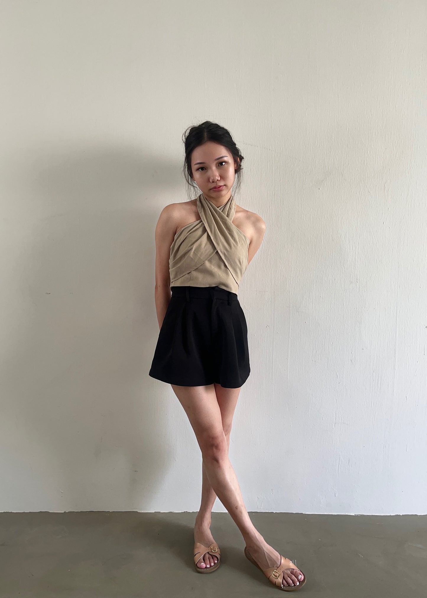 Quinn Linen Halter Neck Top (Brown beige)
