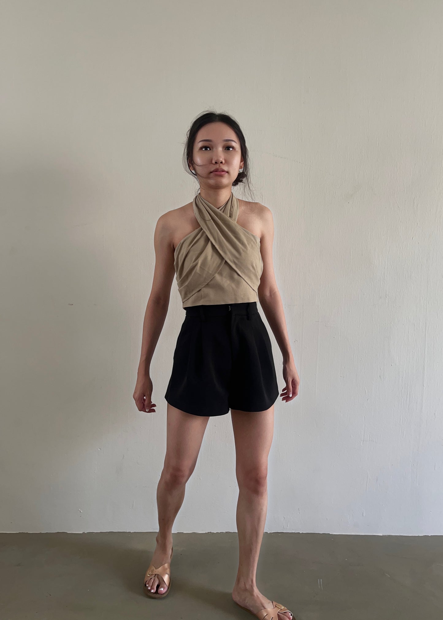 Quinn Linen Halter Neck Top (Brown beige)