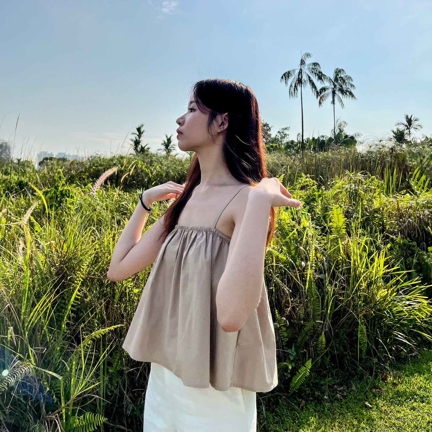Sherie Relaxed Cami Top (Brown Beige)